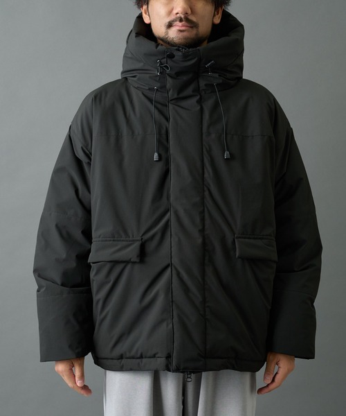 COLONY 2139（コロニートゥーワンスリーナイン）の「クロップド中綿フードジャケット（ダウンジャケット/コート・メンズ・ブラック/グレー・SMALL/MEDIUM/LARGE）」の19枚目の写真
