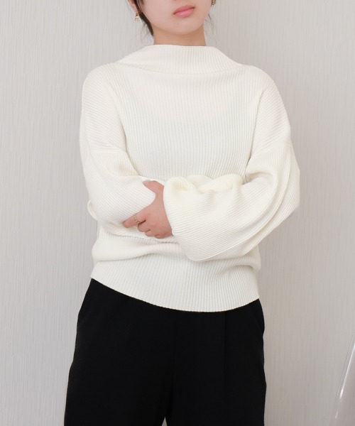 libelle more（リベル モア）の「【洗濯機で洗える】バルーン袖ボトルネックリブニットプルオーバー（ニット/セーター・レディース・レッド/ピンク/オフホワイト/杢グレー/ブラック・M/L）」の2枚目の写真