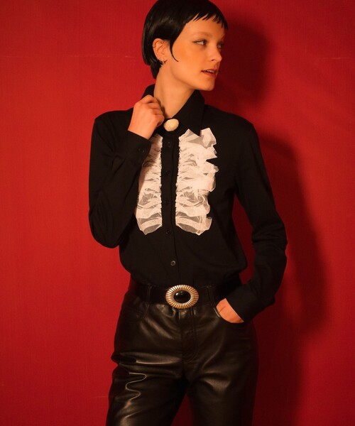 agnes b.(アニエスベー)の「コットン フリル ブラウス "Boys Boys"(シャツ/ブラウス・レディース・ブラック・1/3/2)」の2枚目の写真