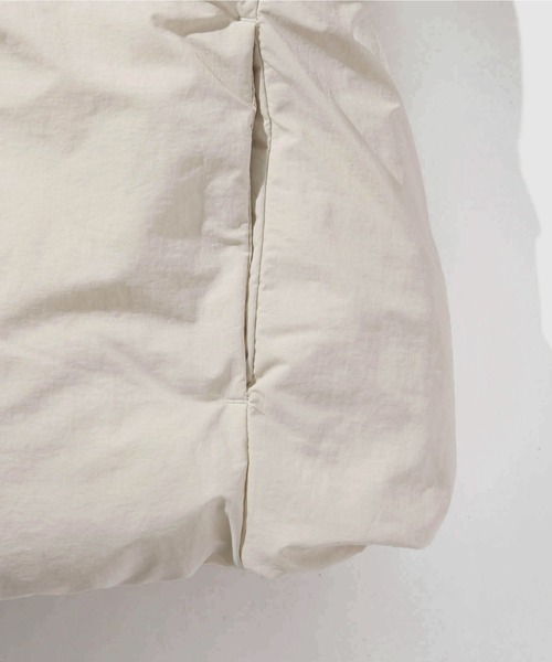 URBAN COLLECTION（アーバンコレクション）の「URBAN COLLECTION ナイロンワッシャー ノンキルト中綿ブルゾン【撥水素材】（ブルゾン・メンズ・ブラック/アイボリー・XL/L/M）」の5枚目の写真