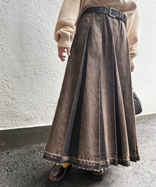 DOUBLE NAME（ダブルネーム）の「ケミカルオーバーダイデニムプリーツスカート（デニムスカート・レディース・ブラック系/インディゴブルー・FREE）」の8枚目の写真