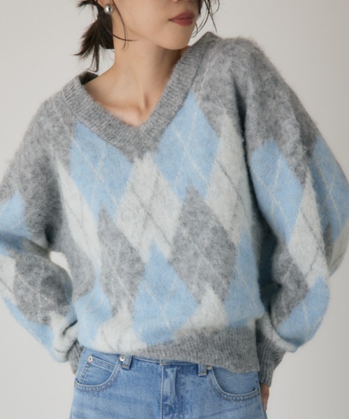 crie conforto（クリーコンフォルト）の「ヘアリーアーガイルニット　長袖 / 冬服（ニット/セーター・レディース・カーキ/ブラウン/グレー・FREE）」の2枚目の写真