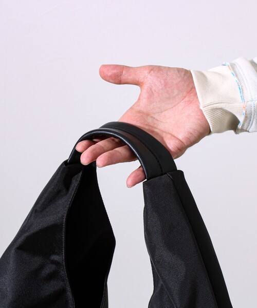 OUTDOOR PRODUCTS（アウトドアプロダクツ）の「【OUTDOOR PRODUCTS】Gather Drop One Shoulder（ショルダーバッグ・メンズ・ブラック・FREE）」の6枚目の写真