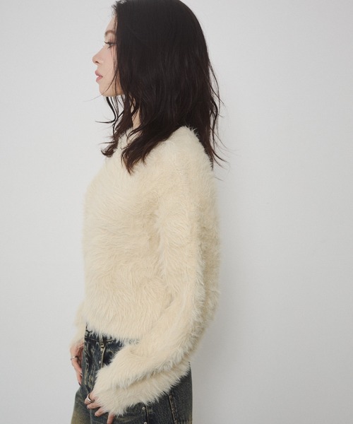 ENVYM（アンビー）の「フェザーヤーン  シャギー ボリュームスリーブ クロップド ニット トップス（ニット/セーター・レディース・ブラウン/チャコールグレー/カーキ/アイボリー・FREE）」の11枚目の写真