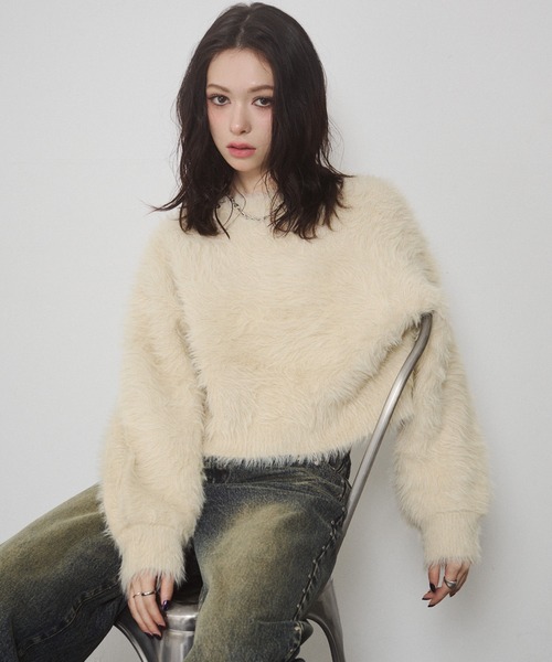 ENVYM（アンビー）の「フェザーヤーン  シャギー ボリュームスリーブ クロップド ニット トップス（ニット/セーター・レディース・ブラウン/チャコールグレー/カーキ/アイボリー・FREE）」の7枚目の写真