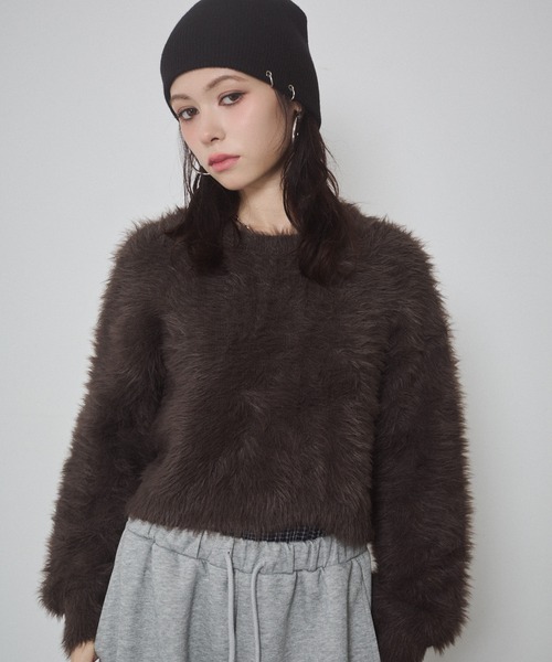 ENVYM（アンビー）の「フェザーヤーン  シャギー ボリュームスリーブ クロップド ニット トップス（ニット/セーター・レディース・ブラウン/チャコールグレー/カーキ/アイボリー・FREE）」の15枚目の写真