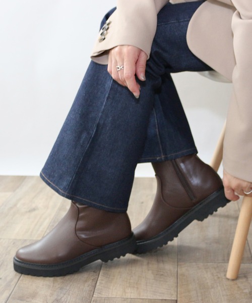 Fin（フィン）の「タンクソールストレッチブーツ【低反発スポンジ入り】（ブーツ・レディース・ブラック/ブラウン・LL/L/M/S）」の8枚目の写真