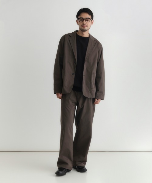 Right-on（ライトオン）の「【Refurbish】ワークルーズ テーラードジャケット(イージーケア/しわになりにくい/軽量/通気性/ポリエステルカルゼ/オンオフ兼用/セットアップ対応)（テーラードジャケット・メンズ・ブラック/ブラウン/カーキブラウン・M/XL/L）」の12枚目の写真