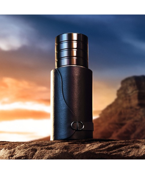 ソヴァージュ オードゥ パルファン トラベル スプレー 限定ボトル