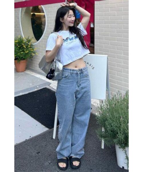 AGOD（エージーオーディー）の「ワイドデニムパンツ[ライトブルー]（デニムパンツ・レディース・その他・MEDIUM/LARGE/X-LARGE/X-SMALL/SMALL）」の3枚目の写真