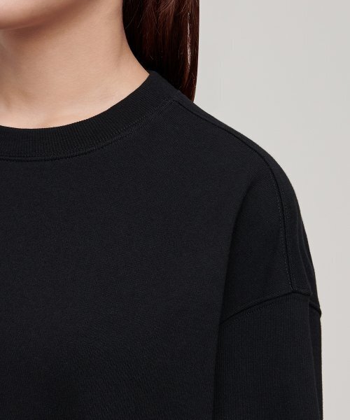 MUSINSA STANDARD WOMAN（ムシンサスタンダードウーマン）の「ウィメンズセミオーバーサイズスウェットシャツ[ブラック]（スウェット・レディース・その他・SMALL/MEDIUM/LARGE/X-SMALL）」の5枚目の写真