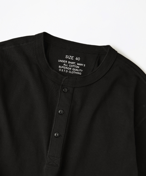 OUTSTANDING（アウトスタンディング）の「HENLEY NECK LONG SLEEVE TEE_BLACK（Tシャツ/カットソー・メンズ・その他・SMALL/MEDIUM/LARGE）」の3枚目の写真