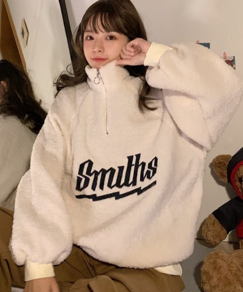 yuue' ( wear )(ユーイ)の「ボアオーバーサイズ刺繍ロゴハーフジップスウェット(スウェット・レディース・ホワイト/ブラック・FREE)」の1枚目の写真