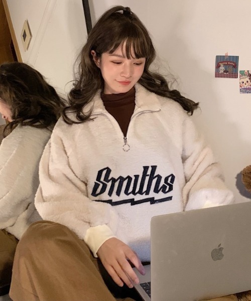 yuue' ( wear )(ユーイ)の「ボアオーバーサイズ刺繍ロゴハーフジップスウェット(スウェット・レディース・ホワイト/ブラック・FREE)」の13枚目の写真