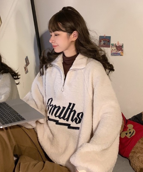 yuue' ( wear )(ユーイ)の「ボアオーバーサイズ刺繍ロゴハーフジップスウェット(スウェット・レディース・ホワイト/ブラック・FREE)」の10枚目の写真