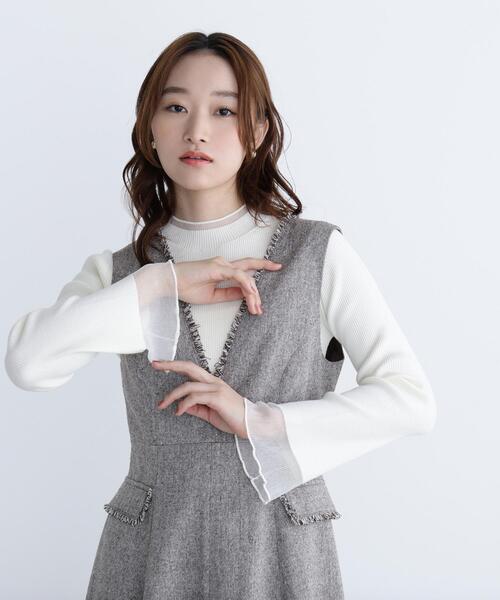 NATURAL BEAUTY BASIC(ナチュラルビューティーベーシック)の「◇シアーフレアカフスリブニット(ニット/セーター・レディース・ピンク/ライトグリーン/オフホワイト/ブラック・FREE)」の2枚目の写真
