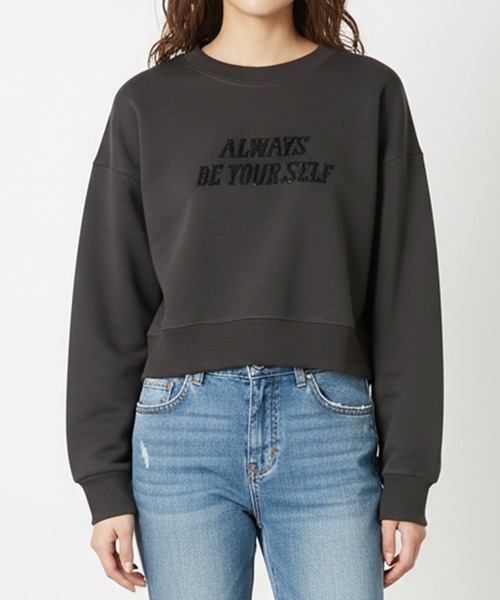 Muscat（マスカット）の「ビーズロゴ刺繍ショートプルオーバー（スウェット・レディース・サンドベージュ/ダークブラウン/ブラック・F）」の2枚目の写真