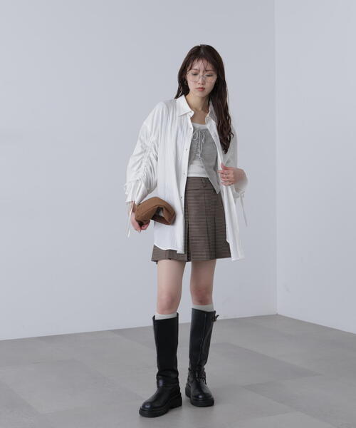 FREE'S MART（フリーズマート）の「◇袖シャーリングオーバーシャツ（シャツ/ブラウス・レディース・ブルー/ブラウン系その他/ブルー系その他/ホワイト/ホワイト系その他/ライトインディゴブルー/ベージュ系その他2・FREE）」の16枚目の写真