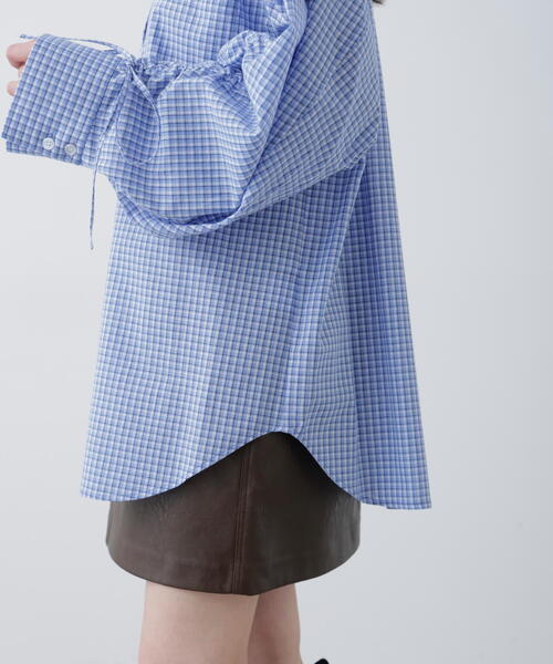 FREE'S MART（フリーズマート）の「◇袖シャーリングオーバーシャツ（シャツ/ブラウス・レディース・ブルー/ブラウン系その他/ブルー系その他/ホワイト/ホワイト系その他/ライトインディゴブルー/ベージュ系その他2・FREE）」の10枚目の写真