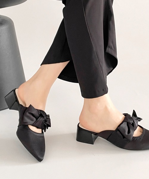 Shoes in Closet（シューズインクローゼット）の「軽量 ポインテッド ワイドヒール サテン リボン ミュール 2489（パンプス・レディース・ブラック/ライトベージュ/ピンク系その他・S/M/L/LL）」の4枚目の写真