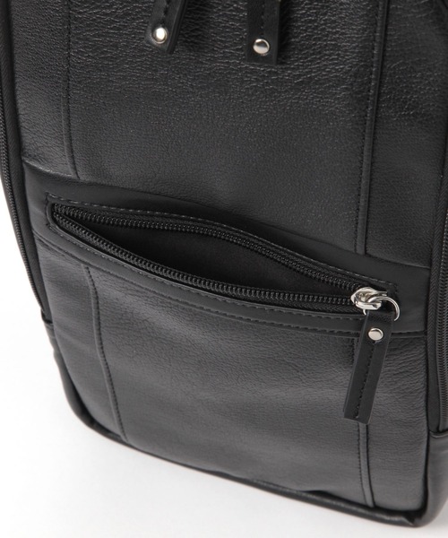 LAKOLE（ラコレ）の「フェイクレザー縦長切替ボディバッグ / 622488（ボディバッグ/ウエストポーチ・メンズ・グレー/ブラック・FREE）」の13枚目の写真