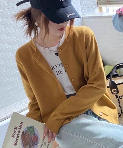 SHEPP（シープ）の「【通勤・通学】《5色展開》クルーネックベーシックニットカーディガン（カーディガン/ボレロ・レディース・グレー/ブラック/イエロー/ピンク/ホワイト・L/M）」の4枚目の写真
