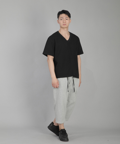 SAINTCREW(セントクルー)の「Vネック無地半袖Tシャツ BVS-823 ブラック(Tシャツ/カットソー・メンズ・その他・MEDIUM/LARGE/X-LARGE/XX-LARGE)」の2枚目の写真