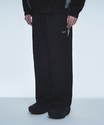 HYUNFIT（ヒョンフィット）の「NLB SPORTY TRACK PANTS-[BLACK]（スウェットパンツ）」