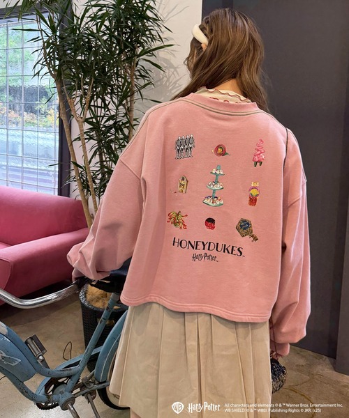 DOUBLE NAME（ダブルネーム）の「【Harry Potter】ハニーデュークス バックプリントプルオーバー（その他トップス・レディース・オフホワイト/ピンク・FREE）」の5枚目の写真