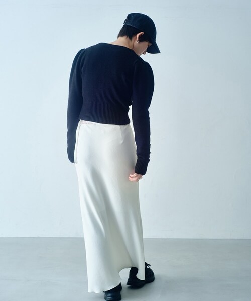 CODE A（コードエー）の「M cloudy puff cardigan（カーディガン/ボレロ・レディース・オフホワイト/ブラック/ライトブルー・00）」の15枚目の写真