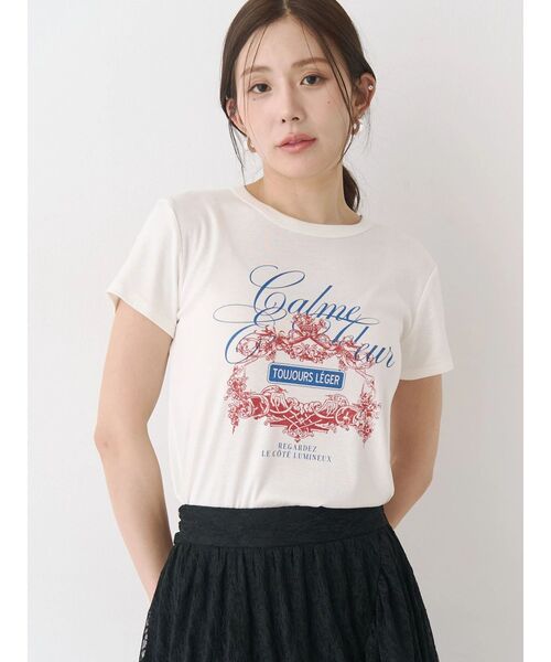 CALNAMUR（カルナムール）の「オーナメントモチーフプリントTシャツ（Tシャツ/カットソー・レディース・グレー/ホワイト/イエロー・FREE）」の2枚目の写真