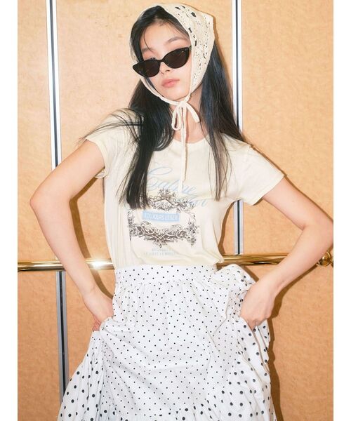 CALNAMUR（カルナムール）の「オーナメントモチーフプリントTシャツ（Tシャツ/カットソー・レディース・グレー/ホワイト/イエロー・FREE）」の18枚目の写真