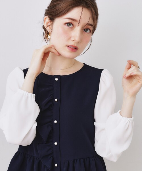 couture brooch（クチュールブローチ）の「【ハレの日・通勤】フリルドッキング ペプラムブラウス（シャツ/ブラウス・レディース・ナチュラル/ネイビー・40/38/36/42）」の18枚目の写真