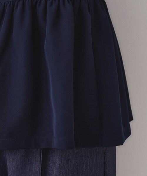 couture brooch（クチュールブローチ）の「【ハレの日・通勤】フリルドッキング ペプラムブラウス（シャツ/ブラウス・レディース・ナチュラル/ネイビー・40/38/36/42）」の3枚目の写真