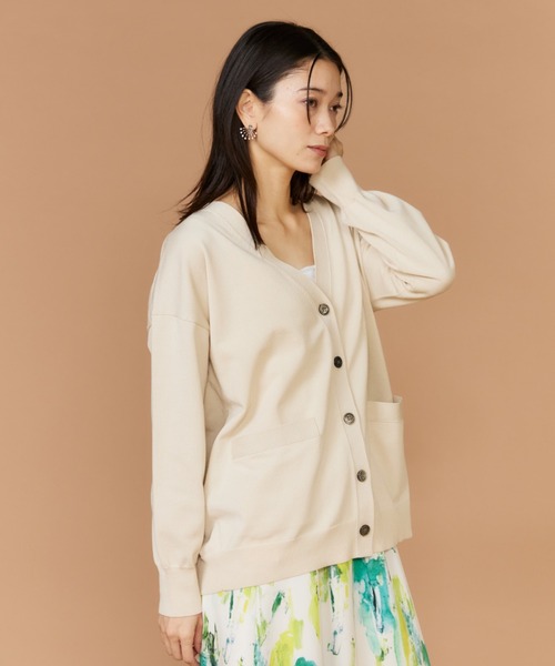 INED(イネド)の「強撚加工Vネックカーディガン(カーディガン/ボレロ・レディース・オフホワイト/ベージュ/ネイビー・9号)」の1枚目の写真