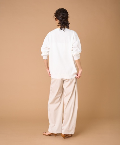 INED(イネド)の「強撚加工Vネックカーディガン(カーディガン/ボレロ・レディース・オフホワイト/ベージュ/ネイビー・9号)」の12枚目の写真