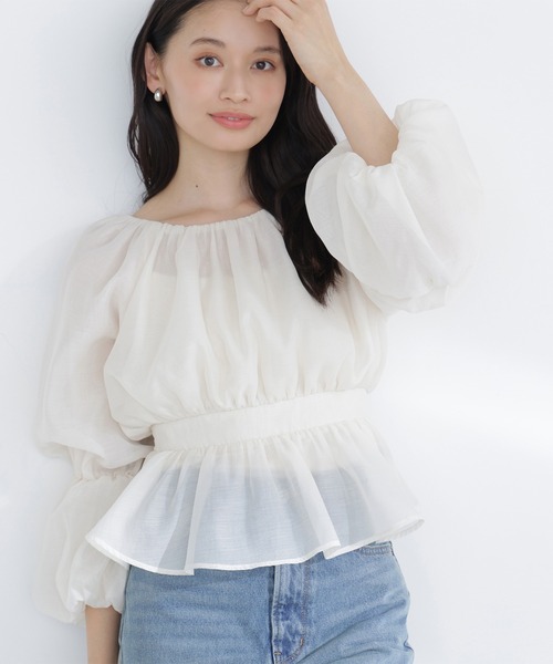 NATURAL BEAUTY BASIC（ナチュラルビューティーベーシック）の「◇シアーギャザーペプラムブラウス（シャツ/ブラウス・レディース・ブラック系その他/ピンク/オフホワイト/チャコールグレー・SMALL/MEDIUM）」の16枚目の写真