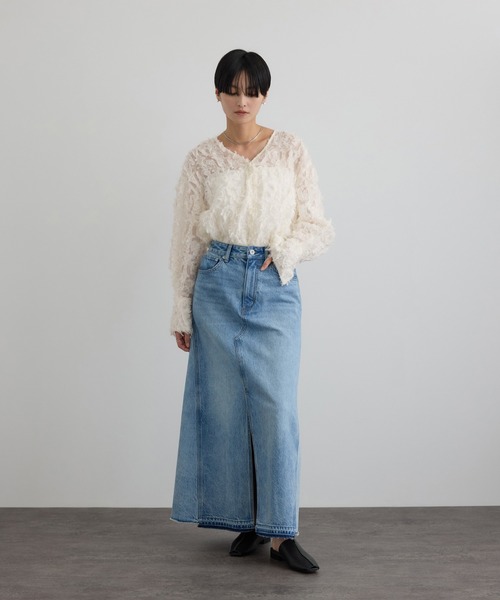 SALON adam et rope'(サロン アダム エ ロペ)の「モチーフカットジャガードブラウス(シャツ/ブラウス・レディース・サックスブルー/ブラック/オフホワイト・FREE)」の6枚目の写真