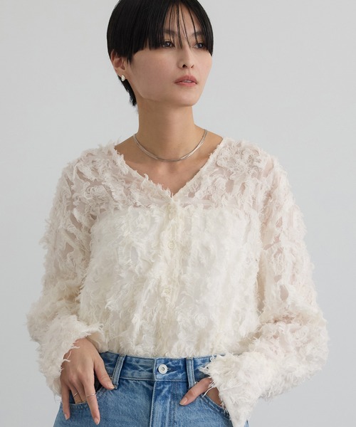 SALON adam et rope'(サロン アダム エ ロペ)の「モチーフカットジャガードブラウス(シャツ/ブラウス・レディース・サックスブルー/ブラック/オフホワイト・FREE)」の12枚目の写真