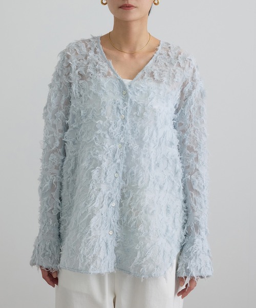 SALON adam et rope'(サロン アダム エ ロペ)の「モチーフカットジャガードブラウス(シャツ/ブラウス・レディース・サックスブルー/ブラック/オフホワイト・FREE)」の19枚目の写真