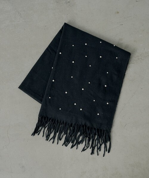 Chico（チコ）の「ビジュー付きストール（マフラー・レディース・アイボリー/ブラック・FREE）」の2枚目の写真