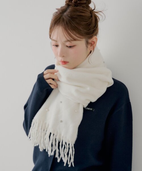Chico（チコ）の「ビジュー付きストール（マフラー・レディース・アイボリー/ブラック・FREE）」の3枚目の写真