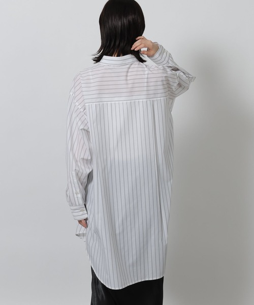 LAKOLE（ラコレ）の「オーバーチュニックシャツ / 642768（シャツ/ブラウス・レディース・サックスブルー/ホワイト系その他/ブルー系その他・FREE）」の4枚目の写真