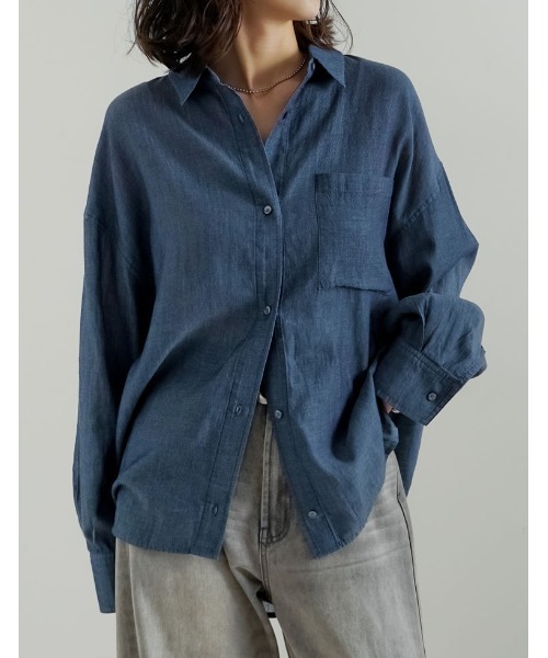 Re:EDIT（リエディ）の「[2026S/S COLLECTION]シアーデニムシャツ（シャツ/ブラウス・レディース・サックスブルー/ネイビー・MEDIUM/LARGE）」の2枚目の写真