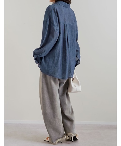Re:EDIT（リエディ）の「[2026S/S COLLECTION]シアーデニムシャツ（シャツ/ブラウス・レディース・サックスブルー/ネイビー・MEDIUM/LARGE）」の12枚目の写真