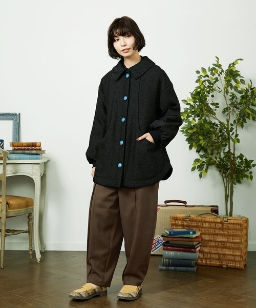 Jocomomola(ホコモモラ)の「Linea フラワージャカード 中綿入りコート(その他アウター・レディース・ブラック・40)」の5枚目の写真