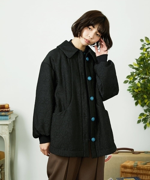 Jocomomola(ホコモモラ)の「Linea フラワージャカード 中綿入りコート(その他アウター・レディース・ブラック・40)」の7枚目の写真