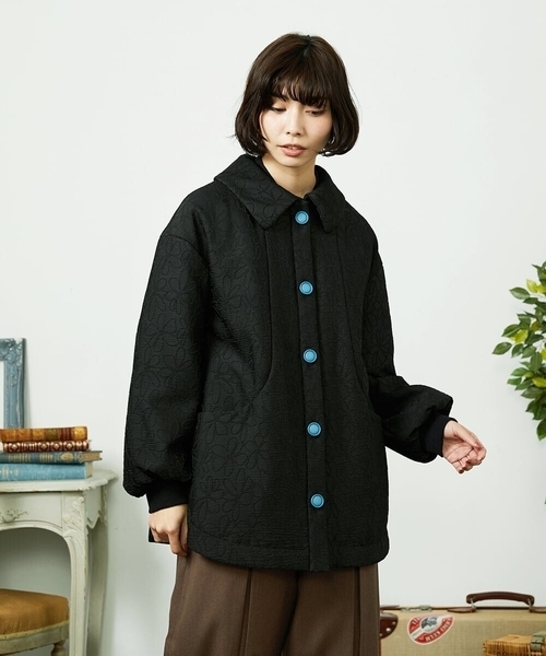 Jocomomola(ホコモモラ)の「Linea フラワージャカード 中綿入りコート(その他アウター・レディース・ブラック・40)」の8枚目の写真