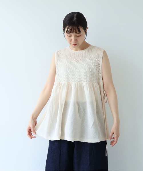 yuni（ユニ　）の「12G和紙/Polyester tiered knit vest（ベスト・レディース・ブラック/グレー/アイボリー・FREE）」の2枚目の写真