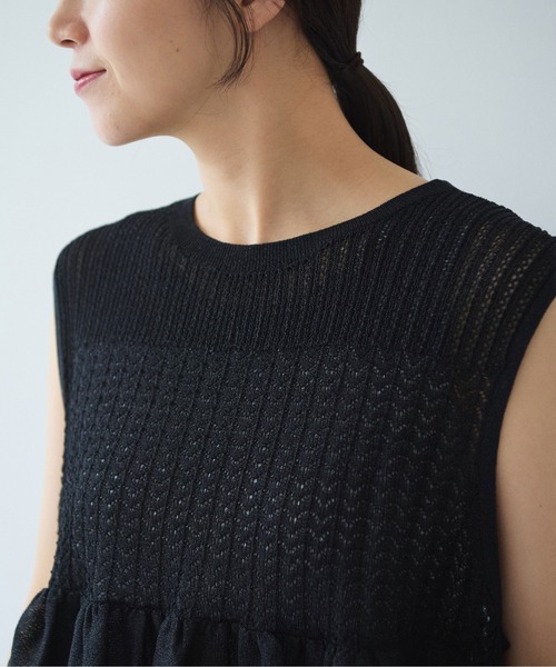 yuni（ユニ　）の「12G和紙/Polyester tiered knit vest（ベスト・レディース・ブラック/グレー/アイボリー・FREE）」の15枚目の写真